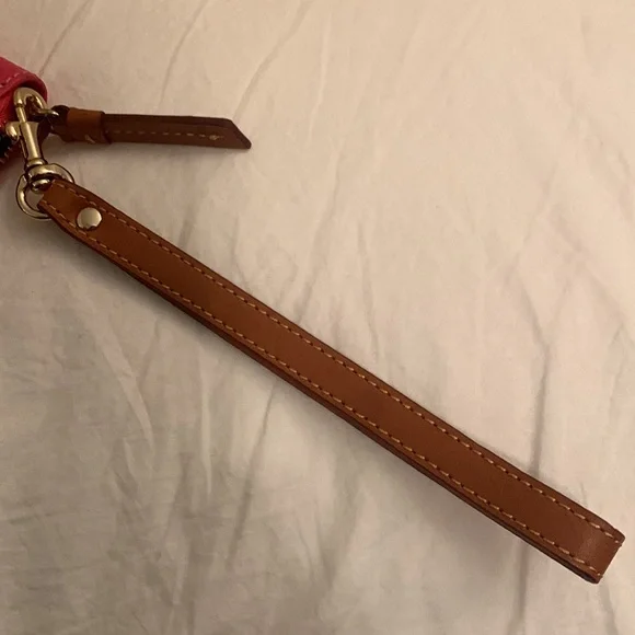 πFLASHπToday Only - Like New Dooney and Bourke Strawberry Wallet (#13) - Picture 7 of 8